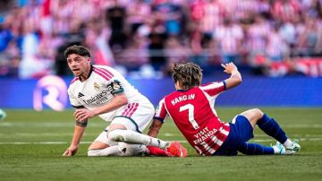 لجنة الحكام الإسبانية تعترف بخطأ فادح في ديربي مدريد لجنة الحكام الإسبانية تعترف بخطأ فادح في ديربي مدريد