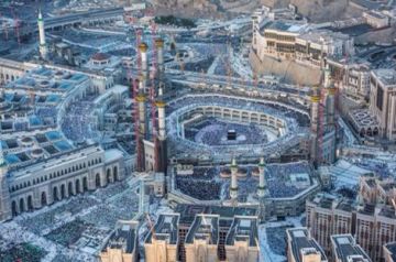 الملك يشيد بأبطال القطاعات العسكرية والأمنية ويدين محاولة الحوثي تكرار استهداف مكة الملك يشيد بأبطال القطاعات العسكرية والأمنية ويدين محاولة الحوثي تكرار استهداف مكة