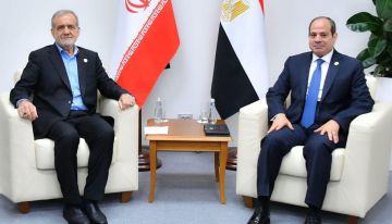 السيسي يطالب بزشكيان بوقف الاعتداءات على الدول العربية السيسي يطالب بزشكيان بوقف الاعتداءات على الدول العربية