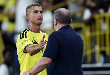 بسبب رونالدو.. مشادة كلامية حادة بين مدرب النصر السعودي وأحد الصحفيين بسبب رونالدو.. مشادة كلامية حادة بين مدرب النصر السعودي وأحد الصحفيين