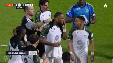 مدرب الأهلي يعلق على مشادة توني ومحمد عبدالرحمن .. فيديو مدرب الأهلي يعلق على مشادة توني ومحمد عبدالرحمن .. فيديو