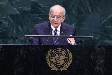 نواف سلام: سلاح حزب الله عجز عن حماية قياداته وكوادره نواف سلام: سلاح حزب الله عجز عن حماية قياداته وكوادره