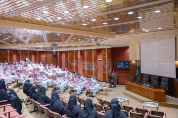 إمارة الشرقية تنظم ندوة توحيد المملكة العربية السعودية والأسس والآثار والرسالة الحضارية إمارة الشرقية تنظم ندوة توحيد المملكة العربية السعودية والأسس والآثار والرسالة الحضارية