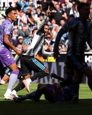 نيوكاسل يفرض تعادلا مثيرا مع بورنموث في البريميرليغ نيوكاسل يفرض تعادلا مثيرا مع بورنموث في البريميرليغ