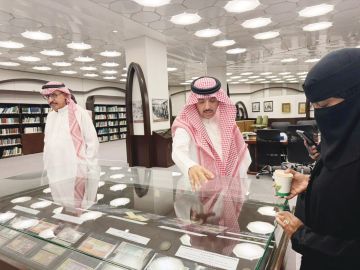 سفراء جمعية الأدب المهنية يزورون مكتبة الملك فهد الوطنية سفراء جمعية الأدب المهنية يزورون مكتبة الملك فهد الوطنية