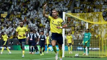 الروقي يعلق على تصدر النصر قائمة الأعلى صرفا للرواتب عالميا: ويدعون المظلومية الروقي يعلق على تصدر النصر قائمة الأعلى صرفا للرواتب عالميا: ويدعون المظلومية