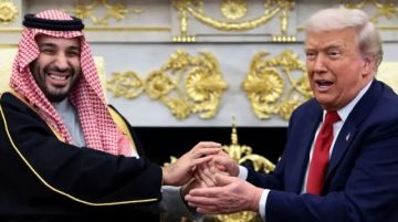 السعودية تطلب مساعدة أمريكية لقتال الحوثيين، وتوقف احترازيا خط أنابيب شرق-غرب النفطي السعودية تطلب مساعدة أمريكية لقتال الحوثيين، وتوقف احترازيا خط أنابيب شرق-غرب النفطي