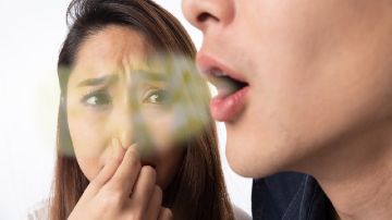 الخضيري يحذر : رائحة الفم ليست دائما بسبب الأسنان الخضيري يحذر : رائحة الفم ليست دائما بسبب الأسنان