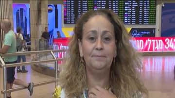 سيدة تروي لحظات طعن طيار طائرة فلاي دبي .. فيديو سيدة تروي لحظات طعن طيار طائرة فلاي دبي .. فيديو