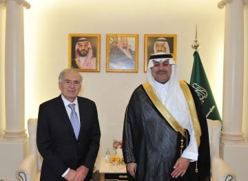 السفير الدوسري يلتقي المنسق الخاص للأمم المتحدة في لبنان بالإنابة