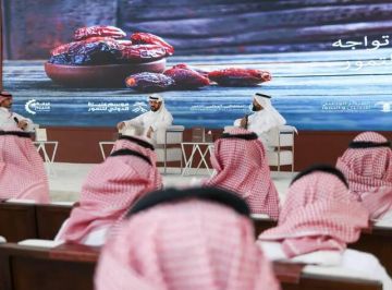 تحديات الشحن والتصدير ضمن موسم عنيزة الدولي للتمور تحديات الشحن والتصدير ضمن موسم عنيزة الدولي للتمور