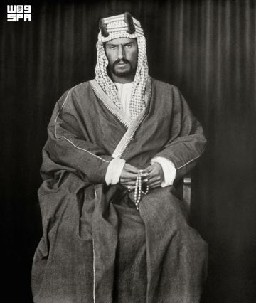 الملك عبدالعزيز... بساطة في المظهر وعناية بالتفاصيل الملك عبدالعزيز... بساطة في المظهر وعناية بالتفاصيل
