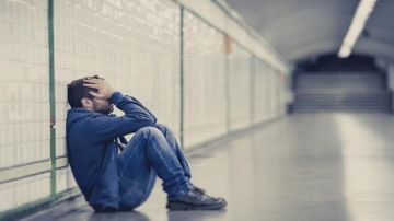 7 مخاطر صحية ناجمة عن الحزن الشديد المستمر مع كبت المشاعر 7 مخاطر صحية ناجمة عن الحزن الشديد المستمر مع كبت المشاعر