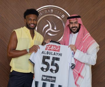 الشباب يوقع مع البليهي بعد رحيله عن الهلال