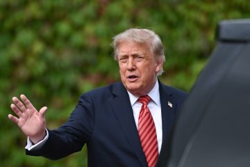 ترامب يؤكد تحدثه مع بن سلمان ويقول: الحوثيون اتصلوا بنا ولا يريدون القتال ضدنا ترامب يؤكد تحدثه مع بن سلمان ويقول: الحوثيون اتصلوا بنا ولا يريدون القتال ضدنا