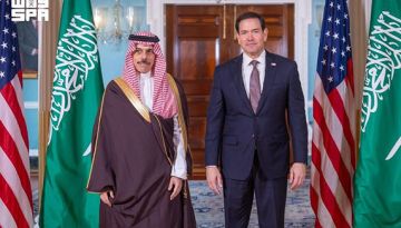 وزير الخارجية يبحث مع نظيره الأمريكي المستجدات الدولية