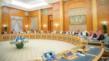 مجلس الوزراء يوافق على حوكمة دراسة طلبات تحول الجهات الحكومية مجلس الوزراء يوافق على حوكمة دراسة طلبات تحول الجهات الحكومية