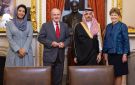 وزير الخارجية يلتقي رئيس لجنة العلاقات الخارجية في مجلس الشيوخ الأمريكي