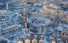 الملك يشيد بأبطال القطاعات العسكرية والأمنية ويدين محاولة الحوثي تكرار استهداف مكة