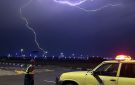 الدفاع المدني يدعو لأخذ الحيطة والحذر مع استمرار هطول أمطار رعدية على بعض المناطق - sa