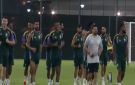 منع لاعبي الأخضر من استخدام منصات التواصل أو إجراء المكالمات.. فيديو