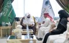 النائب العام يستقبل عددا من المستفيدين بالرياض - sa
