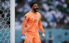 محمد العويس أساسيا في مواجهة عمان