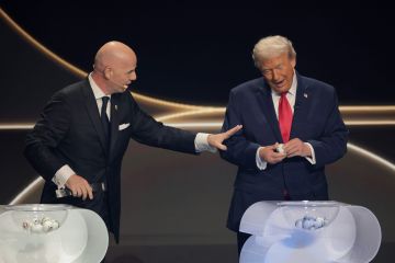 رئيس فيفا يعلق على أزمات كأس العالم 2026 .. ويوضح دور ترامب في تنظيم البطولة