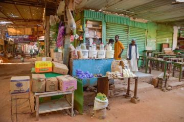 الأسواق الشعبية في السودان: الغلاء حاضر والزبائن غائبون الأسواق الشعبية في السودان: الغلاء حاضر والزبائن غائبون