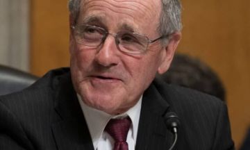 رئيس لجنة العلاقات الخارجية بمجلس الشيوخ الامريكي: يجب أن تسمى قوات الدعم السريع بما هي عليه منظمة إرهابية رئيس لجنة العلاقات الخارجية بمجلس الشيوخ الامريكي: يجب أن تسمى قوات الدعم السريع بما هي عليه منظمة إرهابية