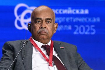وزير الطاقة السوداني: نرغب بالاستفادة من الخبرة الروسية في مجال النفط والطاقة الكهرومائية وزير الطاقة السوداني: نرغب بالاستفادة من الخبرة الروسية في مجال النفط والطاقة الكهرومائية