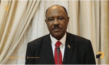 رئيس مجلس السيادة يعود إلى البلاد بعد زيارة رسمية إلى القاهرة