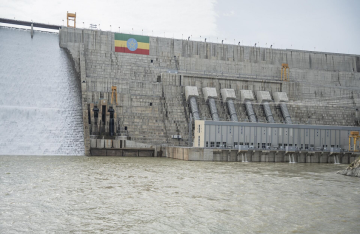 لماذا لا تستطيع إثيوبيا أن تفعل بمصر ما فعلته في السودان؟.. دبلوماسي مصري يوضح!