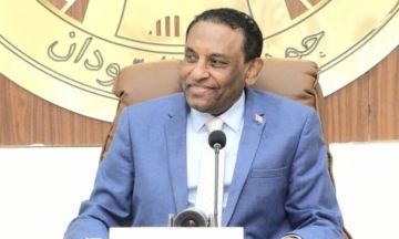 رئيس الوزراء د. كامل إدريس يجري زيارة رسمية وشخصية إلى سويسرا ويتابع أعمال الحكومة عن بعد رئيس الوزراء د. كامل إدريس يجري زيارة رسمية وشخصية إلى سويسرا ويتابع أعمال الحكومة عن بعد