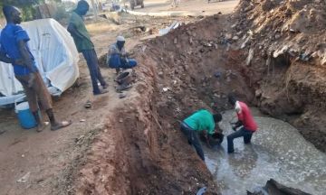 هيئة مياه الخرطوم تنفذ صيانة وتغيير خط ناقل مياه ببحري لتعزيز الإمداد في شمبات والحلفايا والرحمانية