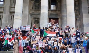 وقفة احتجاجية أمام برلمان جنوب استراليا تنديدا بالتطهير العرقي في دارفور