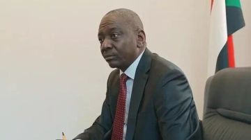 سفير السودان لدى موسكو يؤكد على ضرورة تسوية الصراع داخليا دون تدخل خارجي