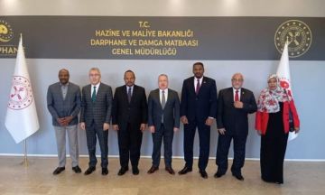 وزير الدولة بالمالية يزور مقر مؤسسة سك العملة التركية في إسطنبول