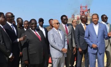 وزير الطاقة يبحث مع وفد جنوب السودان التعاون المشترك .. ويزور الوفد موانئ تصدير النفط