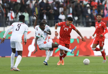 النيران الصديقة تنعش أمال السودان لبلوغ دور الـ16 في كأس إفريقيا (فيديو)