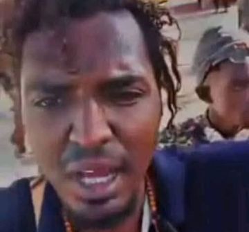 السلطات تلقي القبض على كادر المؤتمر السوداني الذي ظهر في مقطع فيديو يوجه إساءات بالغة للشرطة خلال تظاهرات يوم الجمعة السلطات تلقي القبض على كادر المؤتمر السوداني الذي ظهر في مقطع فيديو يوجه إساءات بالغة للشرطة خلال تظاهرات يوم الجمعة