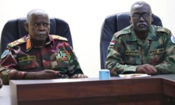 المدير العام لجهاز المخابرات العامة يؤكد استمرار دعم القوات المسلحة وبسط الأمن بولاية سنار المدير العام لجهاز المخابرات العامة يؤكد استمرار دعم القوات المسلحة وبسط الأمن بولاية سنار