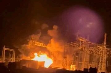 بسبب استهداف المليشيا لمحطة المقرن بعطبرة .. انقطاع للتيار الكهربائي عن ولايات الخرطوم والبحر الأحمر ونهر النيل بسبب استهداف المليشيا لمحطة المقرن بعطبرة .. انقطاع للتيار الكهربائي عن ولايات الخرطوم والبحر الأحمر ونهر النيل