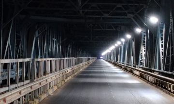 إكتمال إنارة جسر النيل الأزرق الرابط بين مدينتي الخرطوم والخرطوم بحري إكتمال إنارة جسر النيل الأزرق الرابط بين مدينتي الخرطوم والخرطوم بحري