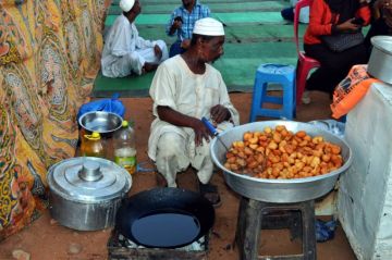 الجوع ينهش بطون أطفال ومسني السودان