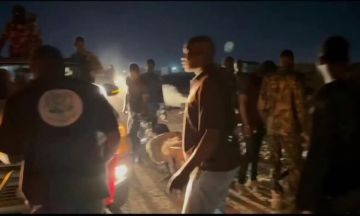 بينهم 6 نظاميين.. ضبط 35 متهما في حملة استهدفت الحفلات غير القانونية شمال بورتسودان بينهم 6 نظاميين.. ضبط 35 متهما في حملة استهدفت الحفلات غير القانونية شمال بورتسودان