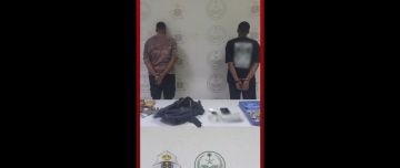 السعودية.. وافدان من السودان يثيران السخط على مواقع التواصل وفيديو يكشف فعلتهما السعودية.. وافدان من السودان يثيران السخط على مواقع التواصل وفيديو يكشف فعلتهما