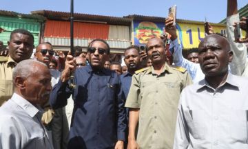 رئيس الوزراء يوجه الجهات المختصة بالاسراع في إعادة الكهرباء والمصارف والبنوك إلى سوق ليبيا