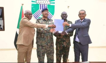 الفريق جابر يتسلم استراتيجية ولاية الخرطوم للتعافي واعادة الأعمار