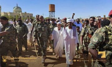 البـرهـــان، يؤدي صلاة الجمعة بمنطقة عد بابكر بشرق النيل ويلتقي المواطنين 